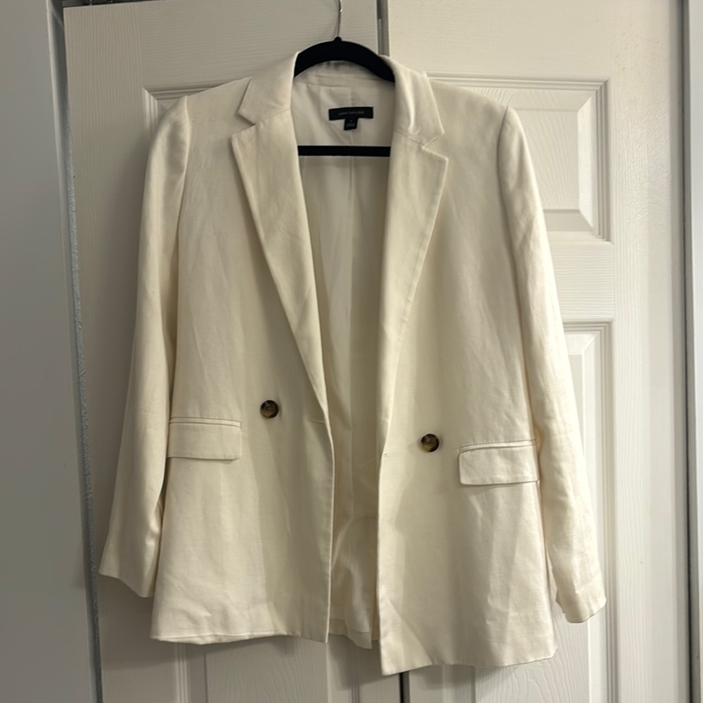 Ann Taylor Cream Blazer Structured Silhouette Business-Casual